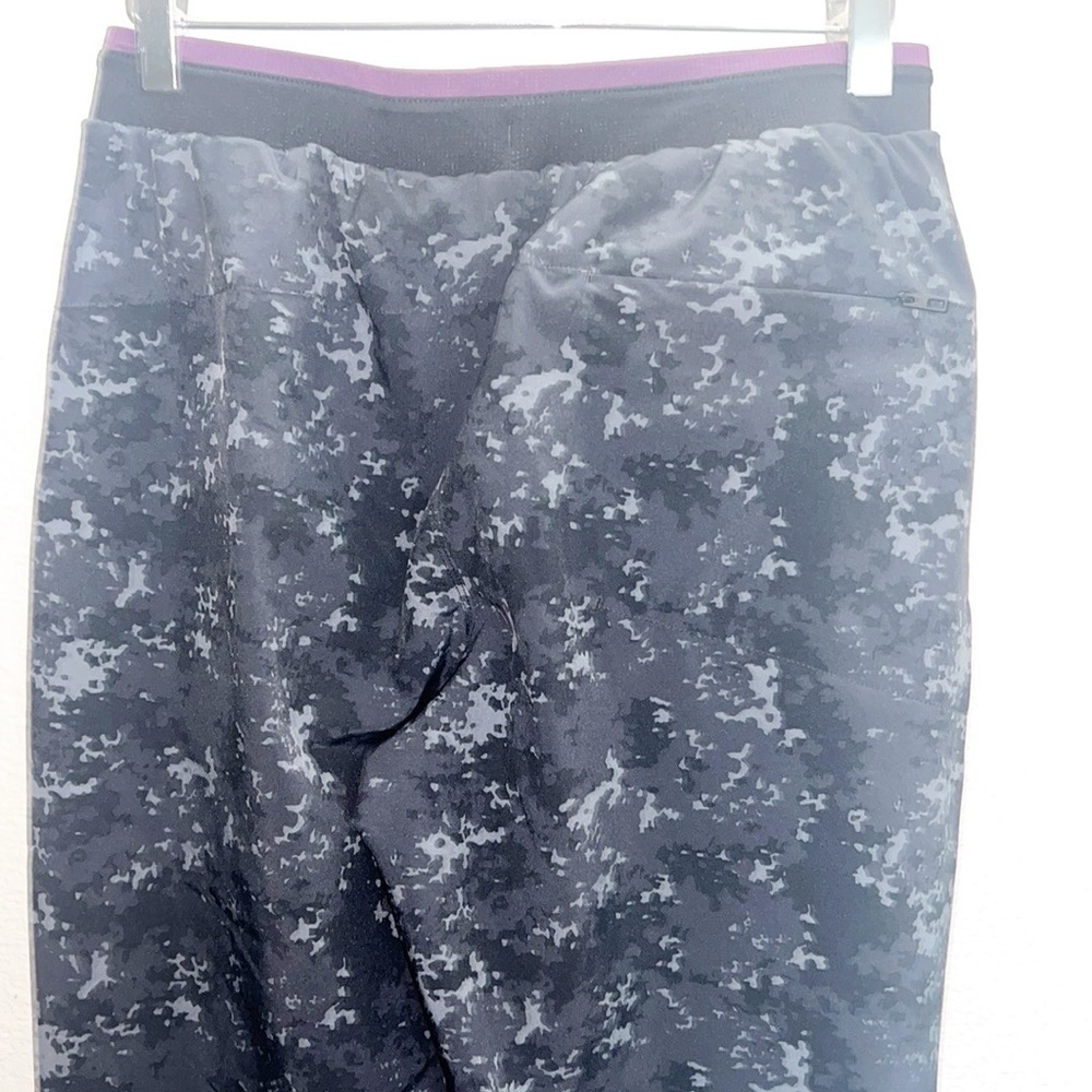 Fabletics 4- Way Stretch Versatile Performance Pa… - image 7